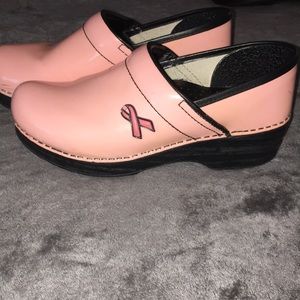 DANSKO BREAST CANCER WORK SHOES CLOGS 38 7.5 8